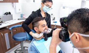 تأثیر دورههای آموزشی و تجربه دندانپزشک بر قیمت خدمات دندانپزشکی